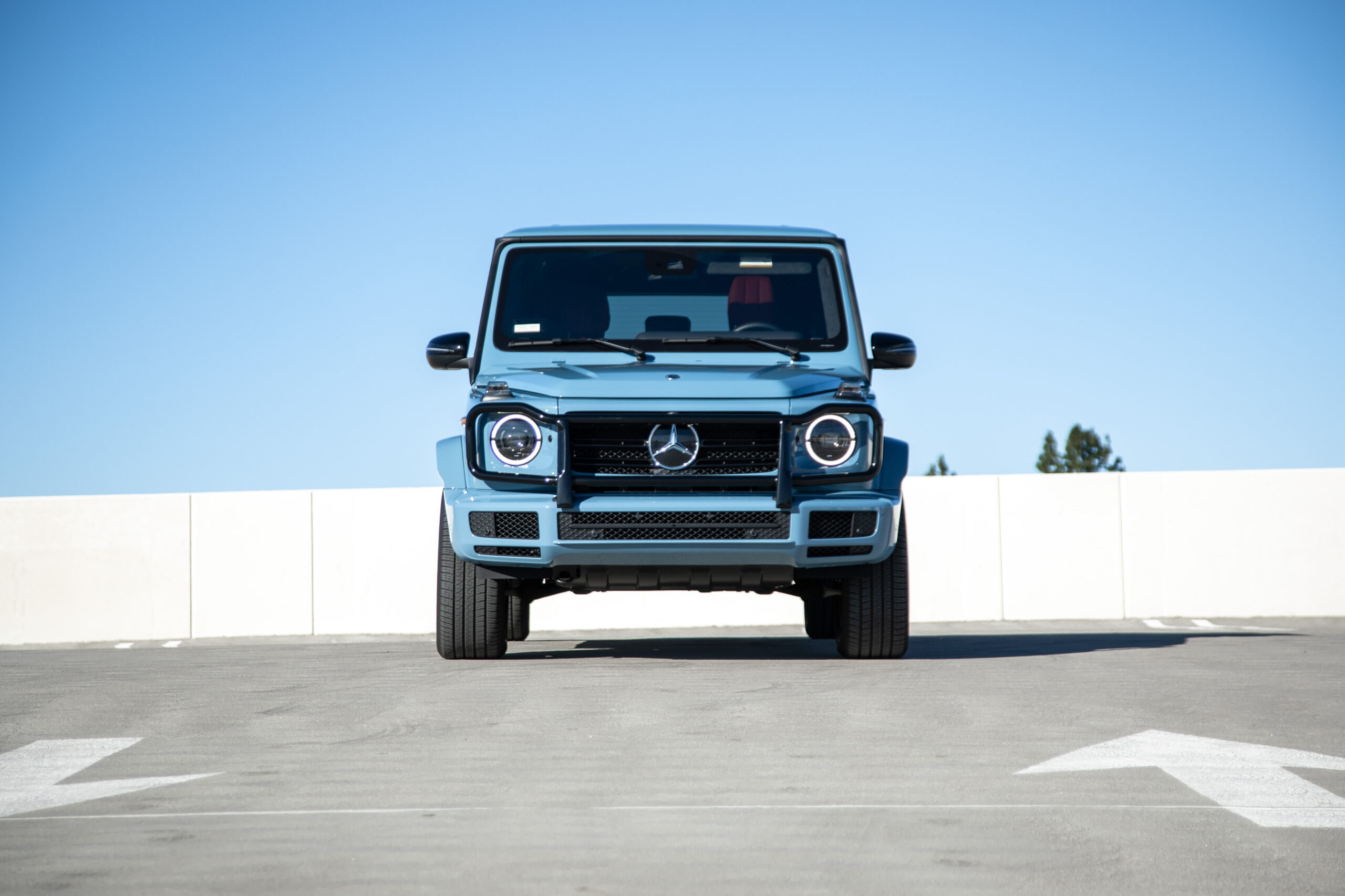 Rent Mercedes G550