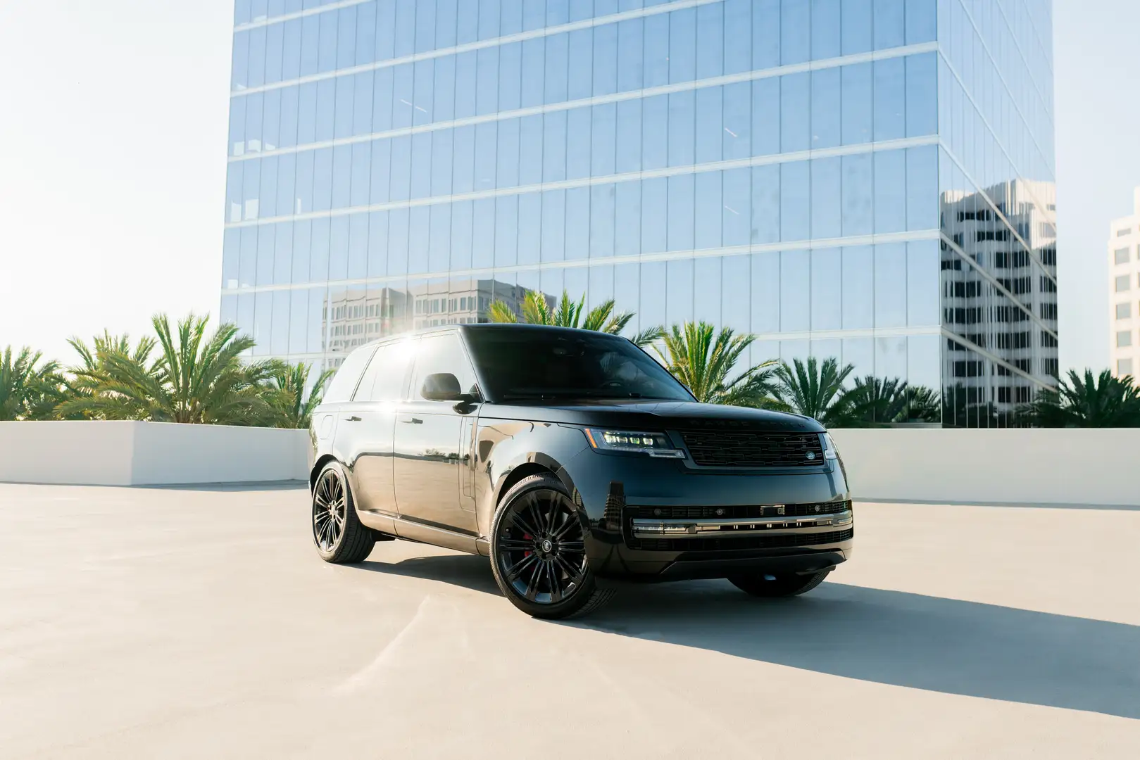 Rent Black Land Rover Range Rover
