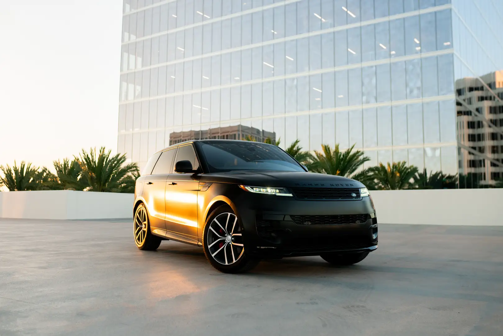 Rent Black Land Rover Range Rover Sport