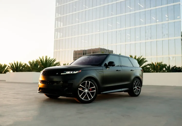 black-range-rover-sport-95248228-web