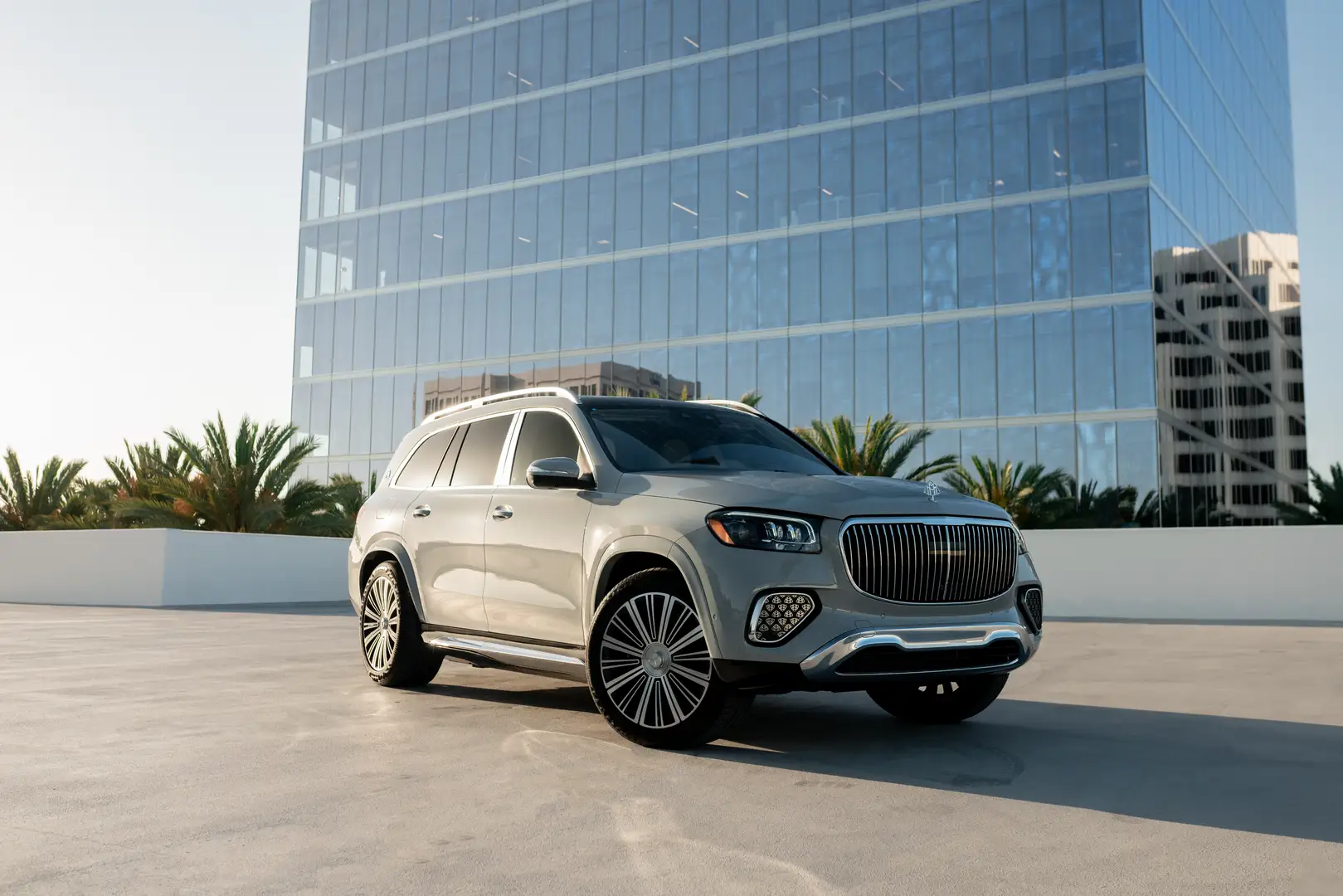 Rent Mercedes-Maybach GLS 600