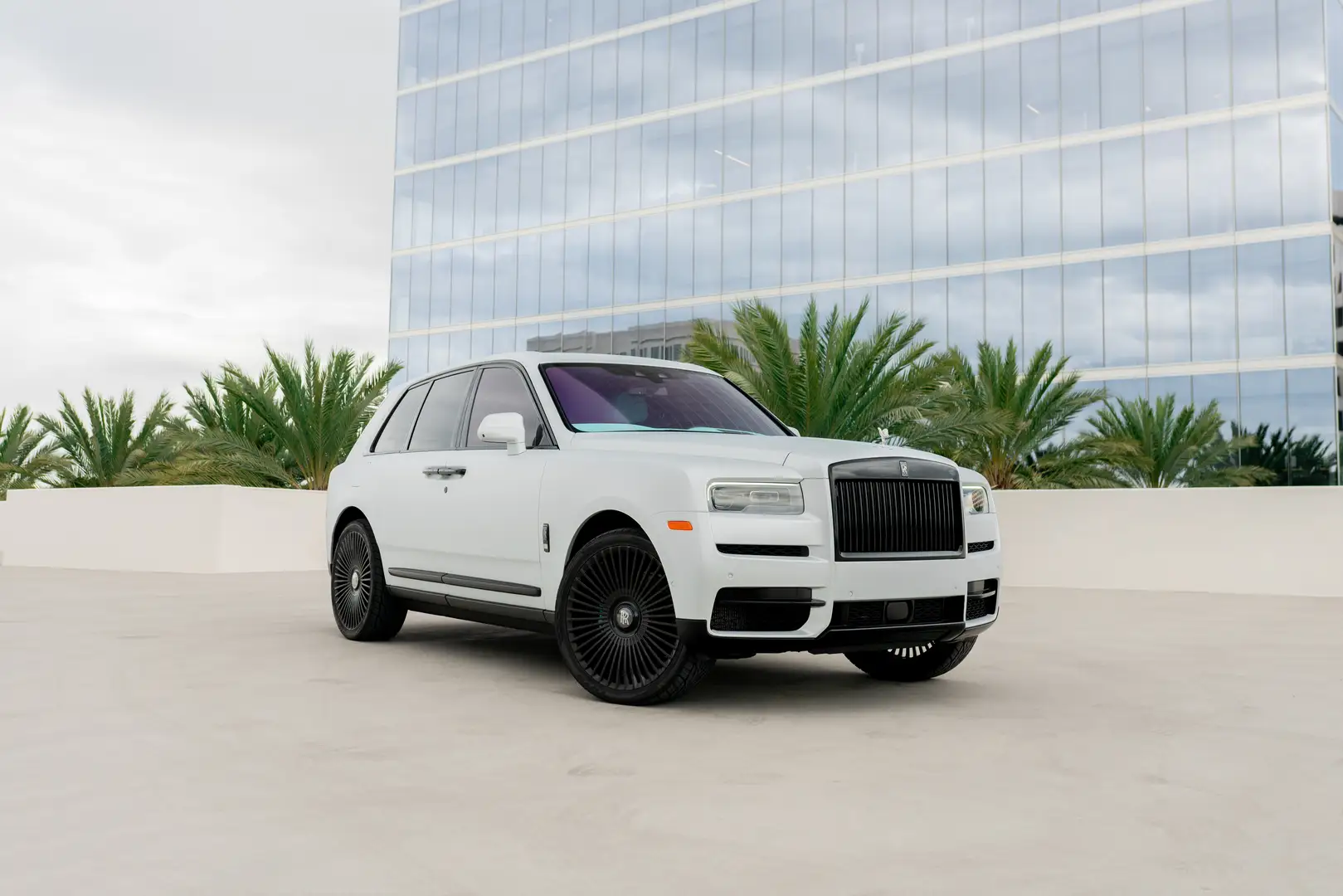 Rent Satin White Rolls-Royce Cullinan