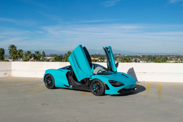 turquo-mclaren-720s-1d5b92b84d386f12b5bc0443fea30ed8-large