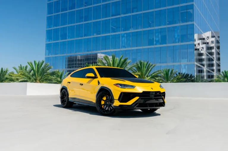 lamborghini urus rental la