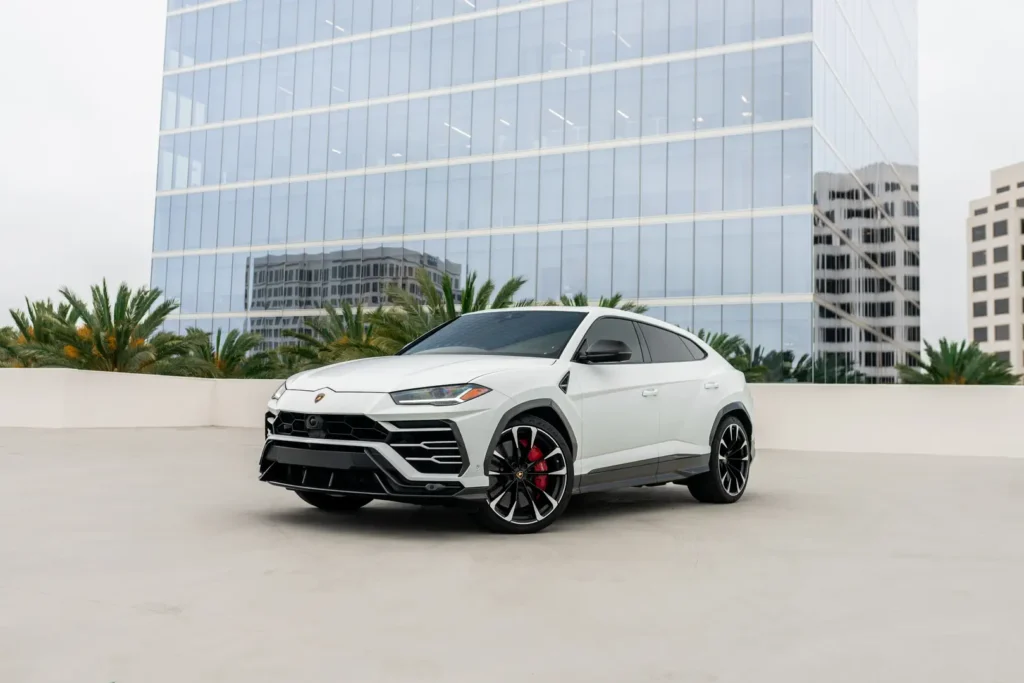 luxury car rental in Los Angeles